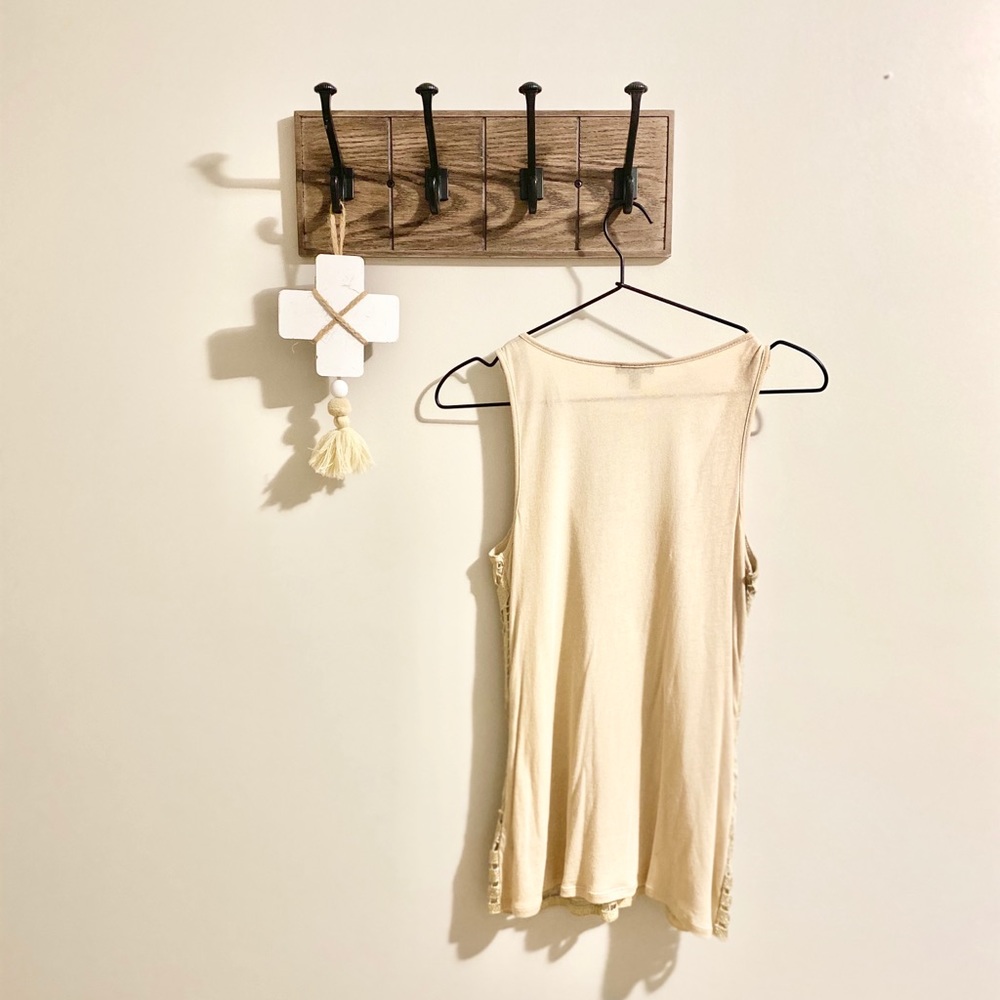 Express | Gold Tank - Picture 2 of 5